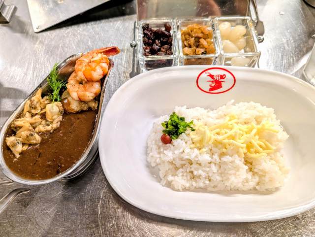 ＪＲ大宮駅前「欧風カレー　ｇｉｉ桜木町店」で「魚介ミックスカレー（辛口）」