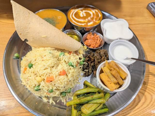 飛鳥山駅横のネパール・インド料理「ビサウニ　味庵」が２６年３月末で閉店（※新ルールも危惧されー）