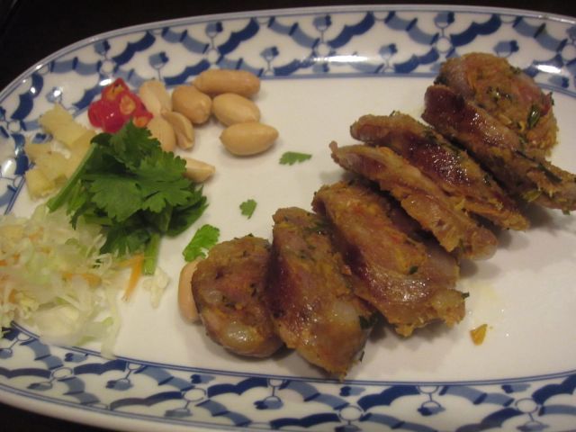 タイ料理チェンマイ式ソーセージ サイウア 当たり とハズレ バンコク 博多 東京 毎日カレー と タイ料理 By エスニカン