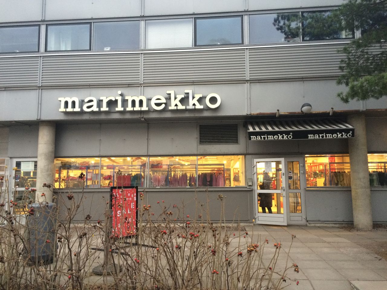 地下鉄に乗って マリメッコ アウトレット フィンランド ヘルシンキ に生地を買いに行きました まーごろーの旅日記 地下鉄に乗って マリメッコ アウトレット フィンランド ヘルシンキ に生地を買いに行きました まーごろーの旅日記