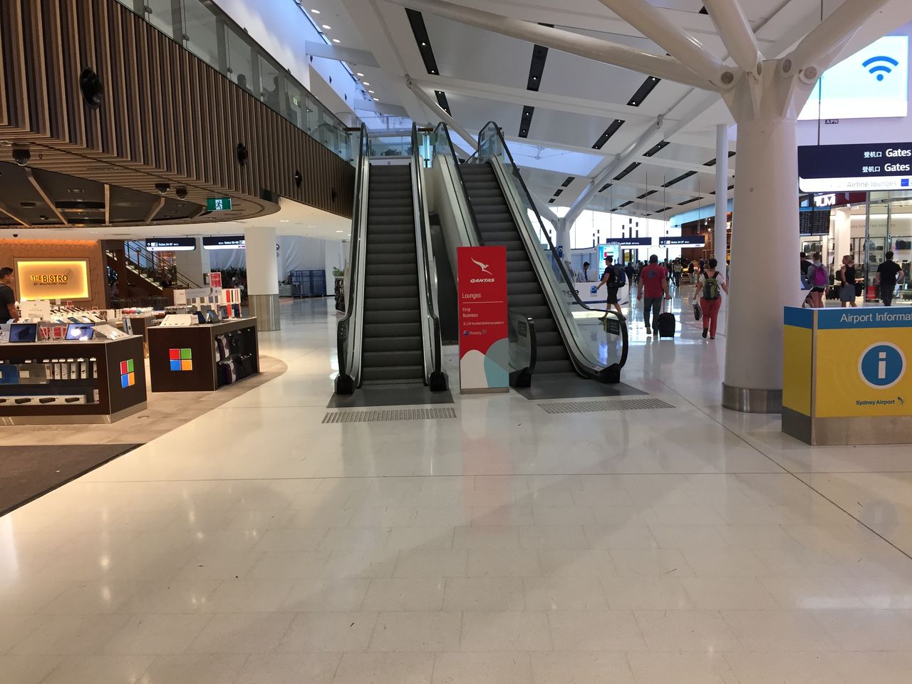 シドニー空港国際線 カンタス航空ファーストラウンジ 2017年1月 まーごろーの旅日記 シドニー空港国際線 カンタス航空ファーストラウンジ 2017年1月 まーごろーの旅日記