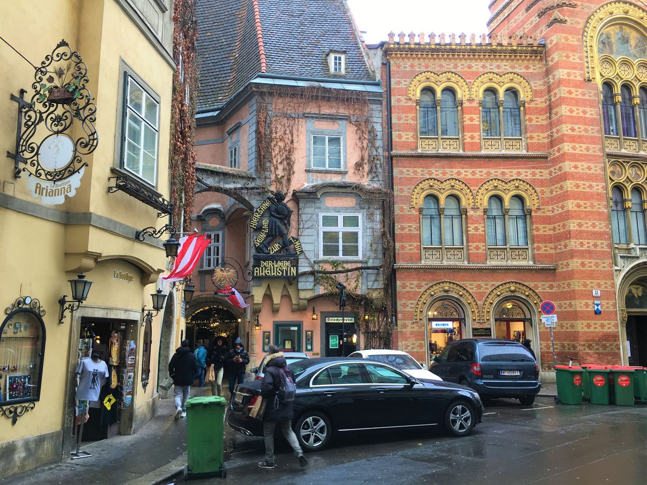 ウィーン最古のレストラン グリーヒェンバイスルでウィーン料理を食べました まーごろーの旅日記