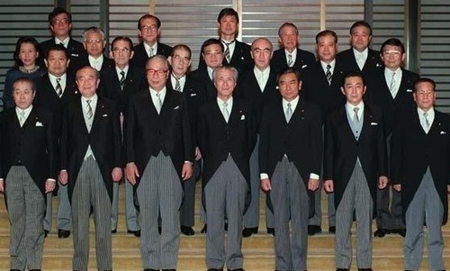 img_56745bb53a0bf3-thumb-600x397-30534