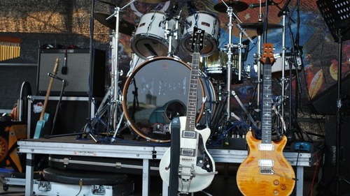 instruments-4590192_1280-890x500