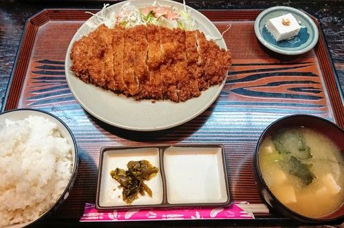 とんかつの店 とん珍亭〈浦添市伊祖〉