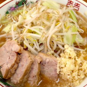 浦添「小銭」で二郎インスパイヤ系ラーメン小ブタ入