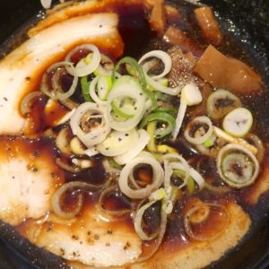 らあめん花月嵐の限定ラーメン・富山ブラック肉盛り