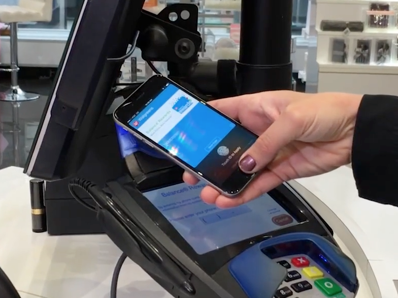 Apple Pay機能ダイナミックアイランド