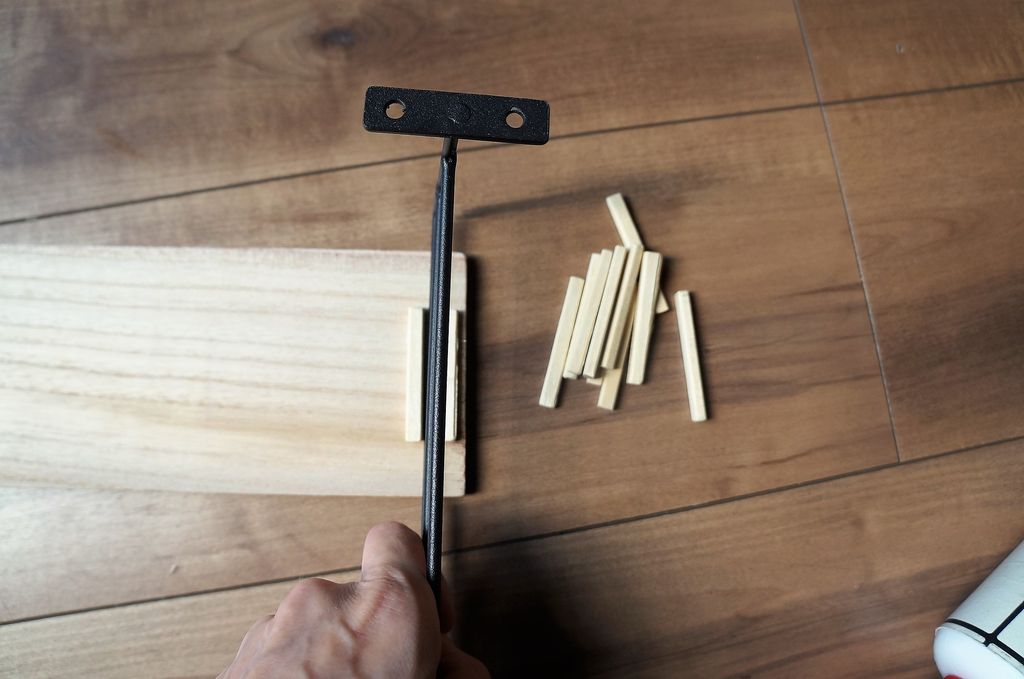 100均簡単リメイク セリアのアイアンバーと板で工具不要の3段ラック Live Love Laugh Maca Home