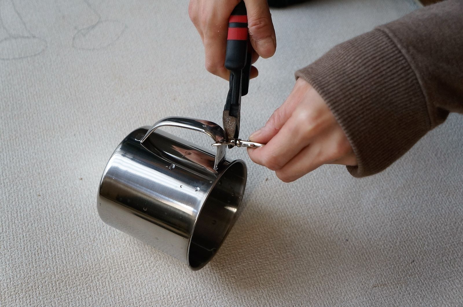 ダイソーのステンレスマグカップを自作ラベルでかっこいいキッチン小物に Live Love Laugh Maca Home