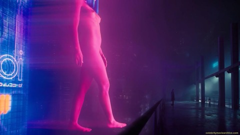 Ana de Armas - Blade Runner 2049 - Open Matte - 2_2