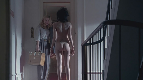 Angelina-Jolie-nude-2