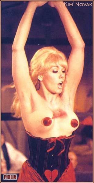 キムノバック　ヌード 