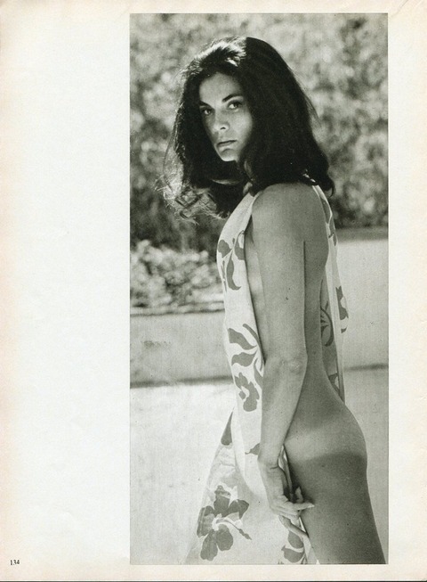 72166383_florinda-bolkan-playmen-january-1970-02