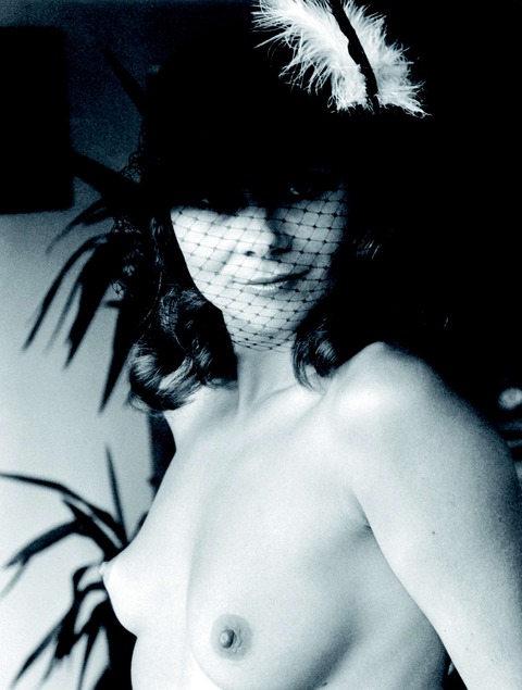 nude-01