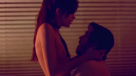 Stacy Martin - Rosy - 5_1