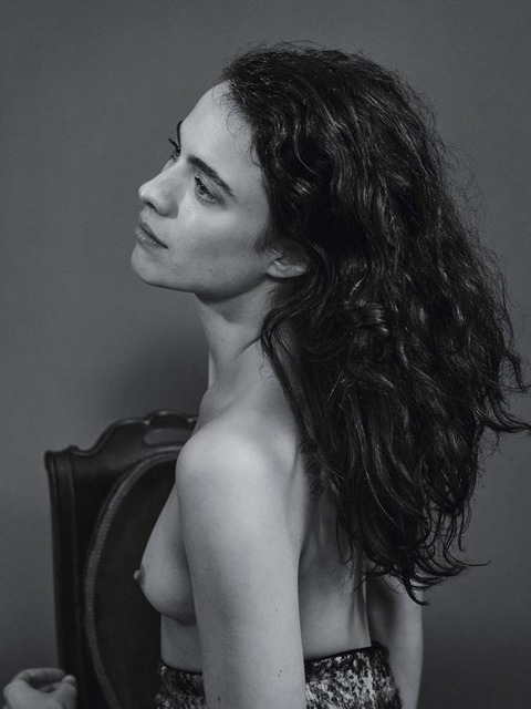 margaret-qualley-topless-