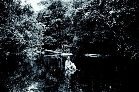 nude-03