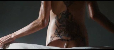 Angelina-Jolie-Wanted-nude-xnews-ss011