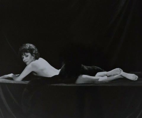 Joan-Collins-Feet-58