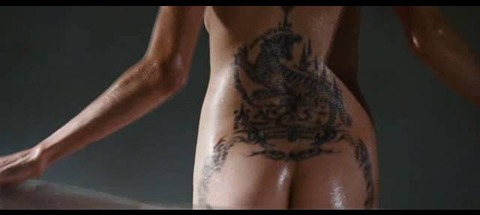 Angelina-Jolie-Wanted-nude-xnews-ss009