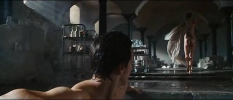 Angelina-Jolie-Wanted-nude-xnews-ss001