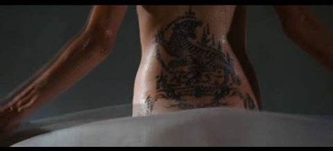 Angelina-Jolie-Wanted-nude-xnews-ss005