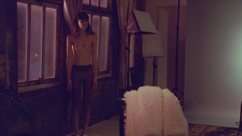 Stacy Martin - Rosy - 1_3