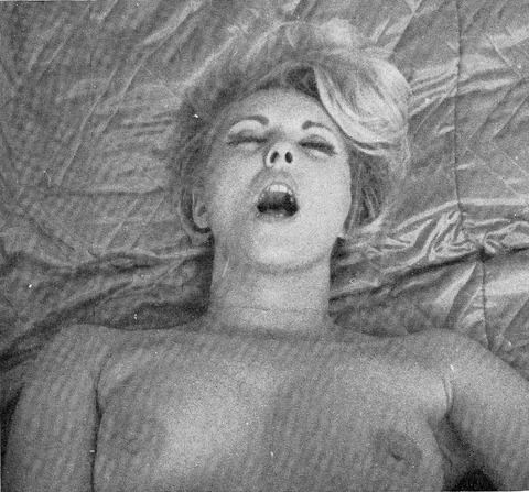 Sylva Koscina in Trittico - Sex of the devil (1971) 30