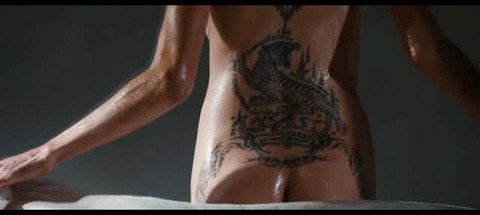 Angelina-Jolie-Wanted-nude-xnews-ss010