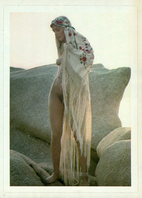11965_Playmen_09_1976_p_043_Tina_Aumont_123_104lo