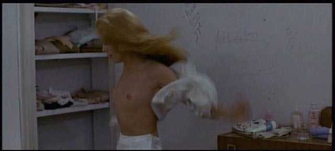 bM8814-CatherineDeneuve@MississippiMermaid-2_3