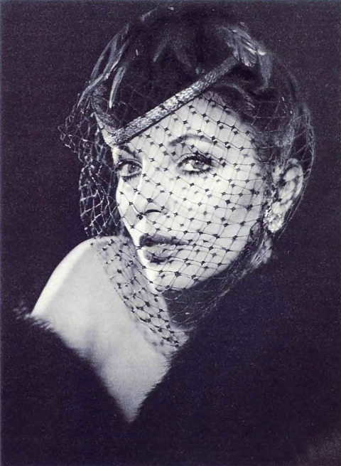 60334_JoanCollins___PlayBoyUS_Dec1983_01_122_200lo