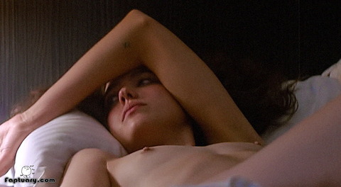 Margaret-Qualley-Sex-Scene