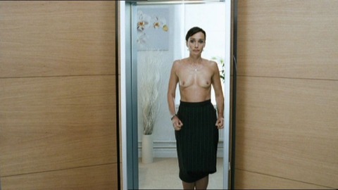 Kristin_Scott_Thomas_Chromophobia__UK_FR_2005_.vob_000062055