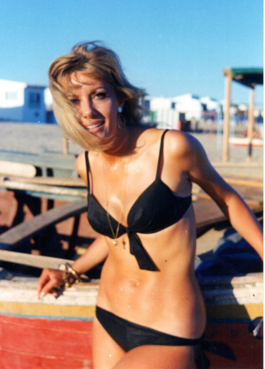 １１ イングリッド ピット ビキニになった女優たち