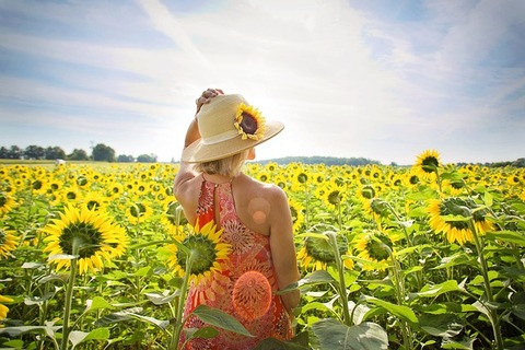 woman-gde7642e79_640
