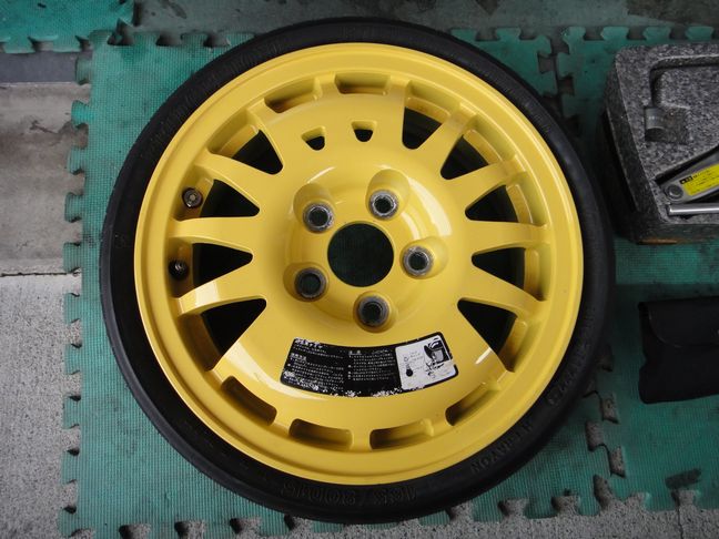スペアタイヤ＆車載工具。 週末ガレージ日記