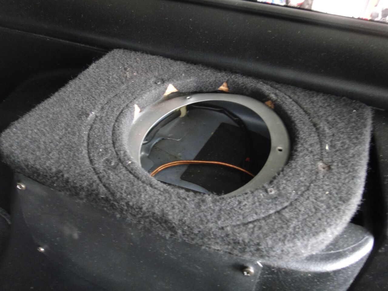 BOSE 1020 車載用 リア スピーカー BOSE 1020。～リアスピーカー交換②～ 週末ガレージ日記