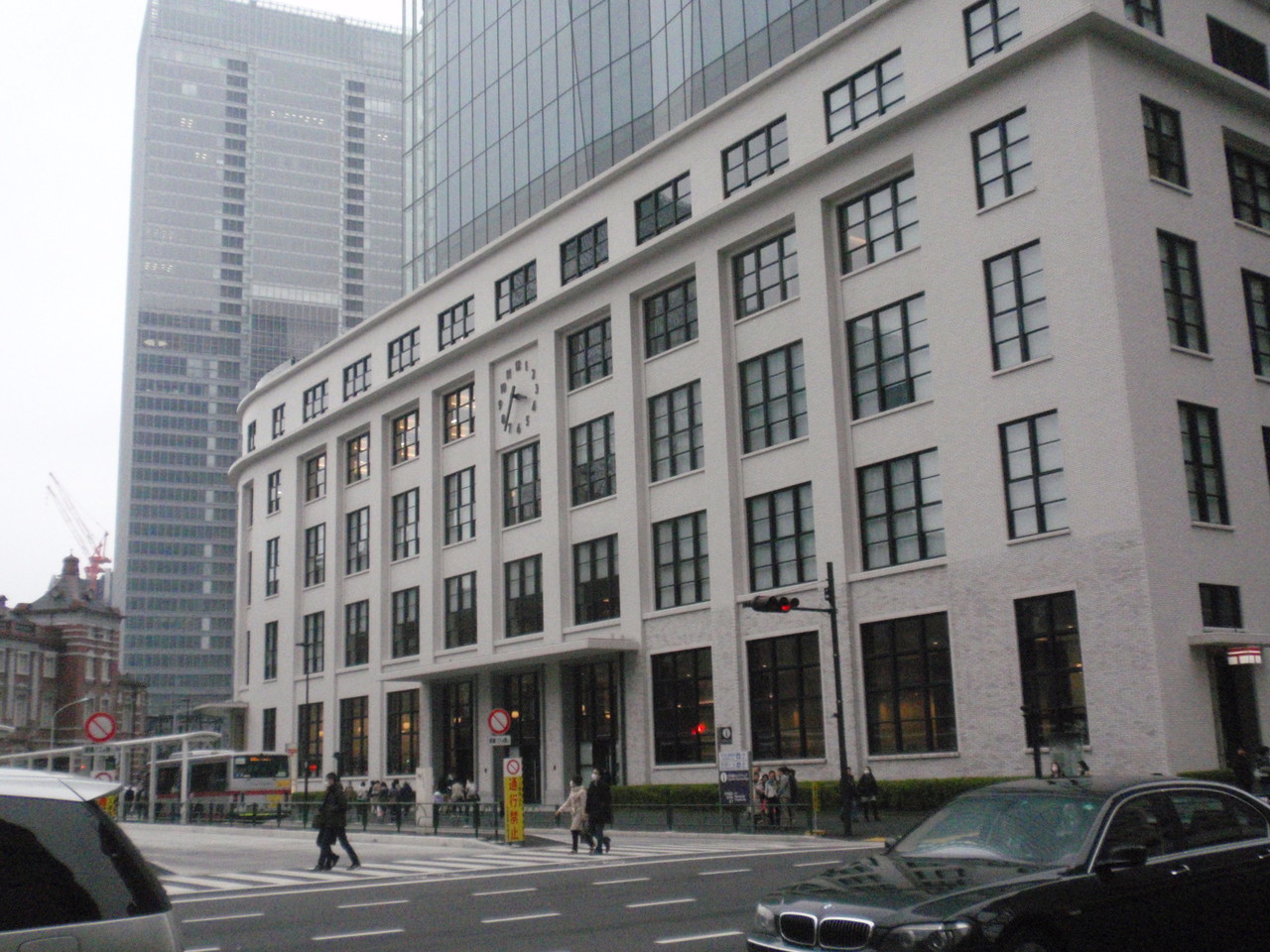 東京駅丸の内側の「kitte」商業施設。。。。。2013年春 : まち・街・町 住人！！！