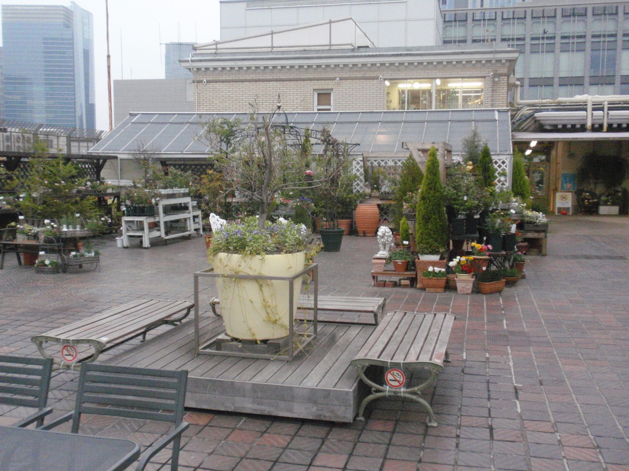 屋上にある広場 日本橋高島屋 まち 街 町 住人 屋上にある広場 日本橋高島屋 まち 街 町 住人