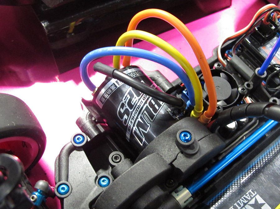 タミヤの新旧ブラシレスモーター比較 : MachineのRC道