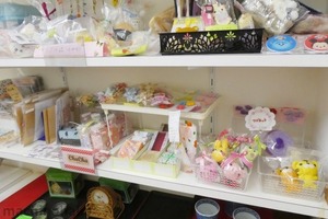 ChaChaさん作品コーナー　街知の箱　店内