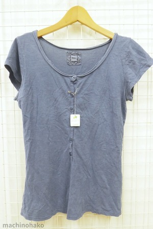 青Tシャツ　青　Tシャツ　ブルー　ブルーTシャツ　古着　イタリアブランド　B.yu　イタリア製　