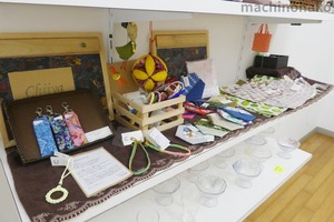 ちいやさん作品コーナー 街知の箱 店内
