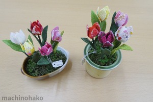 チューリップ　鉢　置物　飾り　春のインテリア
