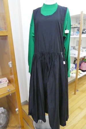緑　ニット　GU　veritecoeur　ブラック　エプロンドレス