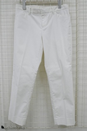ユニクロ　パンツ　白　アンクルパンツ　ストレッチ