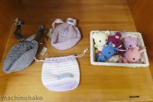 C_knitさん作品コーナー　街知の箱　店内