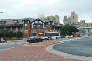 ekimae
